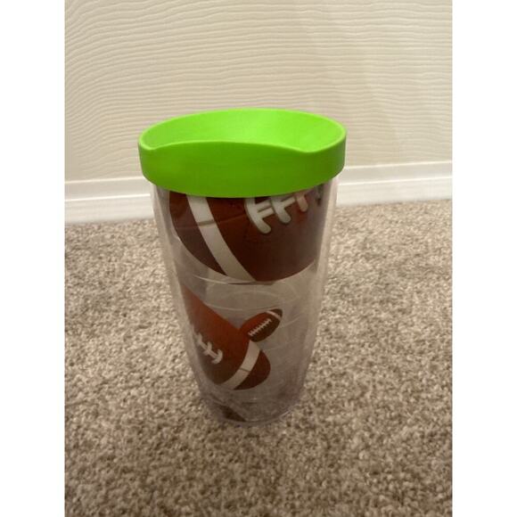 Tervis Bundle (5) for Kids, Novelty Insulated Tumbler and Lids, 16 & 10 oz - Picture 9 of 16